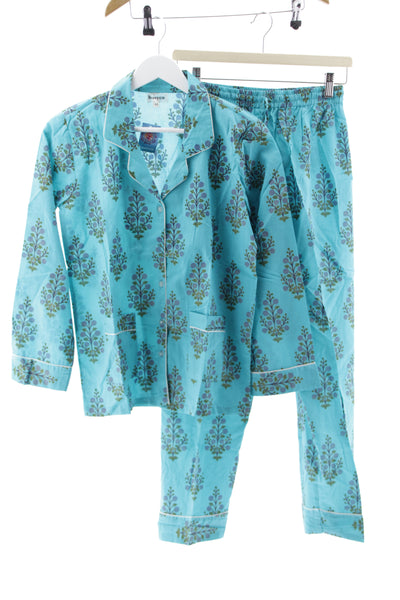 Conjunto pijama en color turquesa