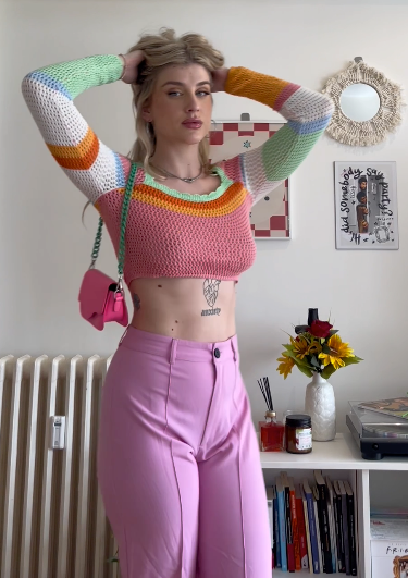 Top crochet con escote en colores pastel