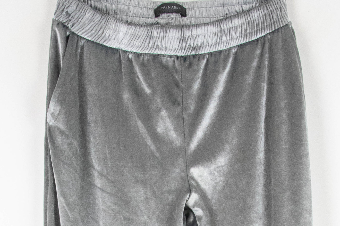 Pantalón gris de terciopelo