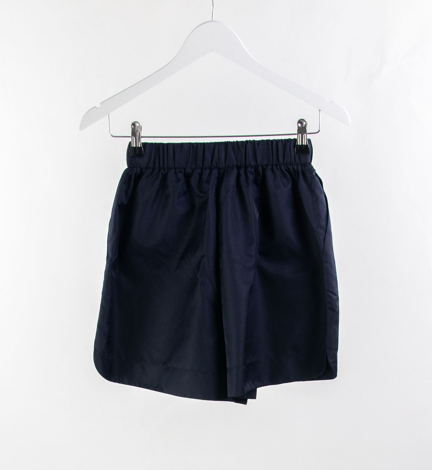 Pantalón corto azul impermeable