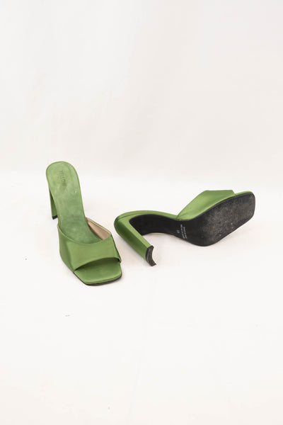 Zapato de tacón verde