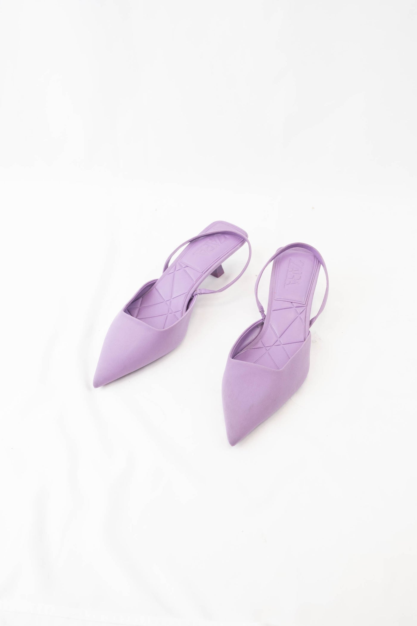 Zapato de tacón lila