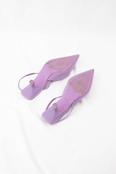 Zapato de tacón lila