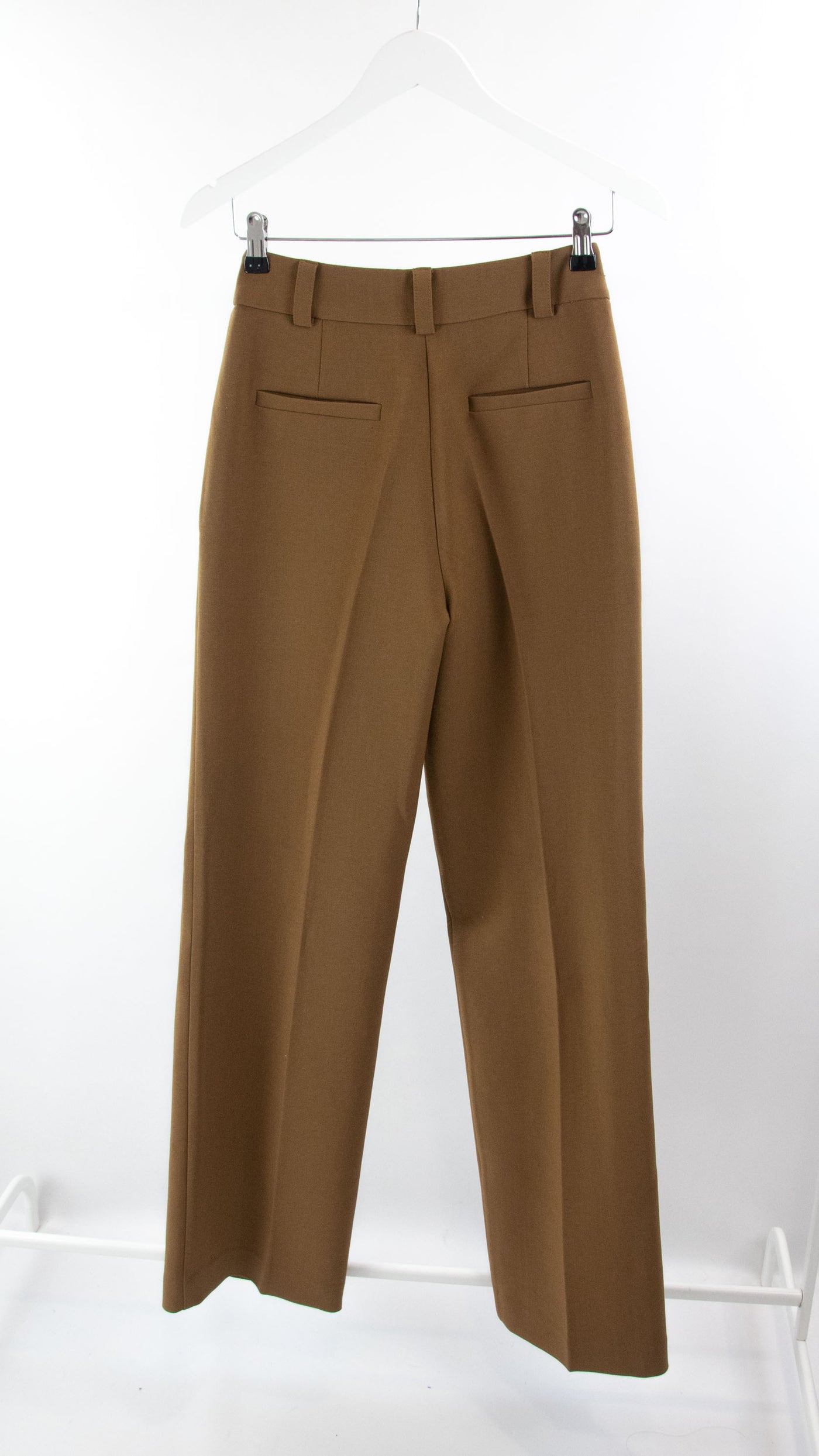 Pantalón marrón de vestir