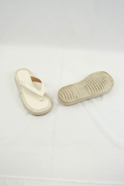Sandalia beige