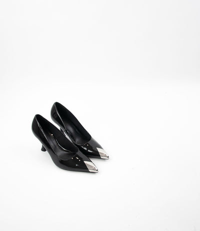 Zapatos negros de tacón efecto charol