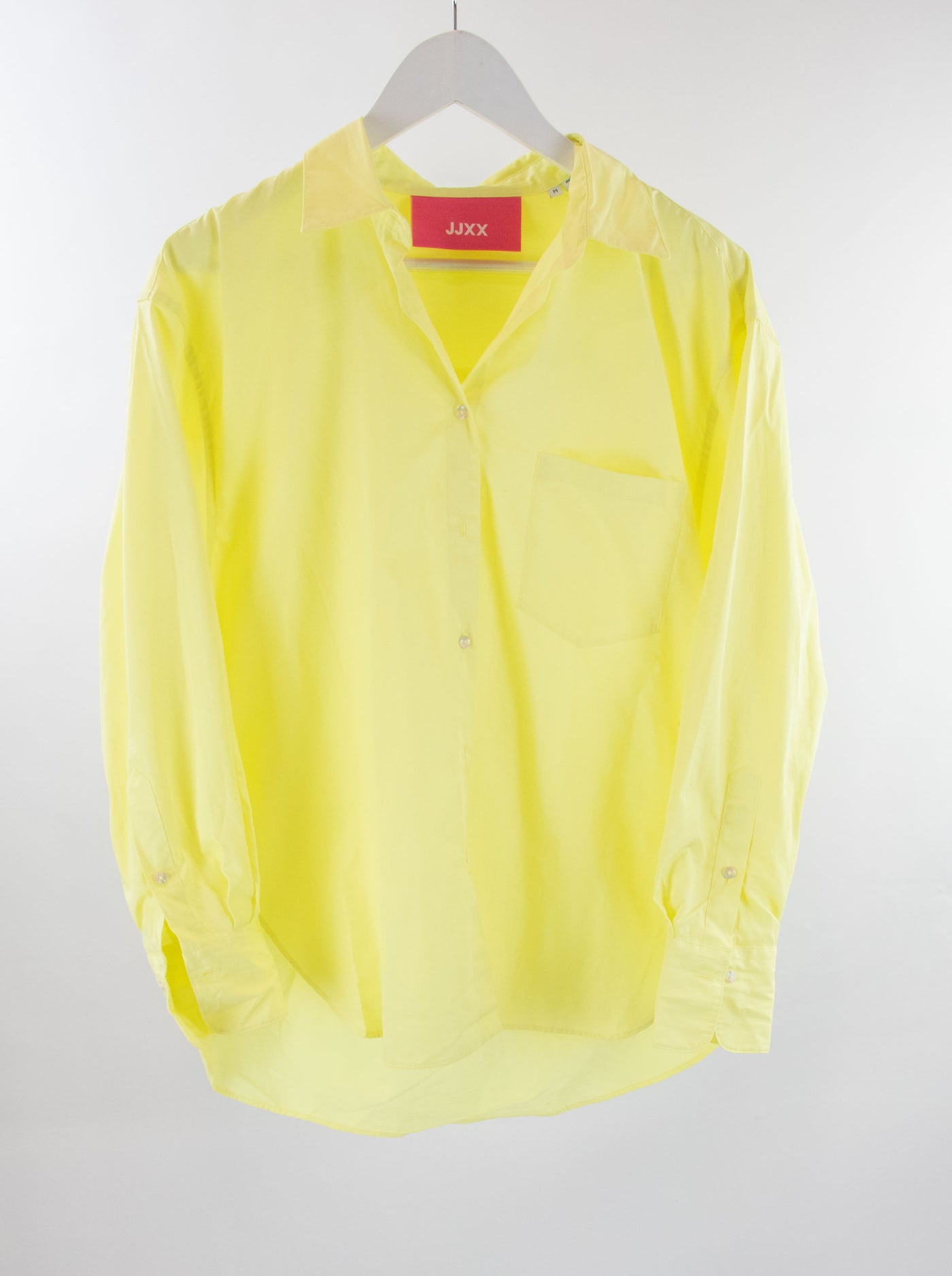 Camisa amarilla oversize
