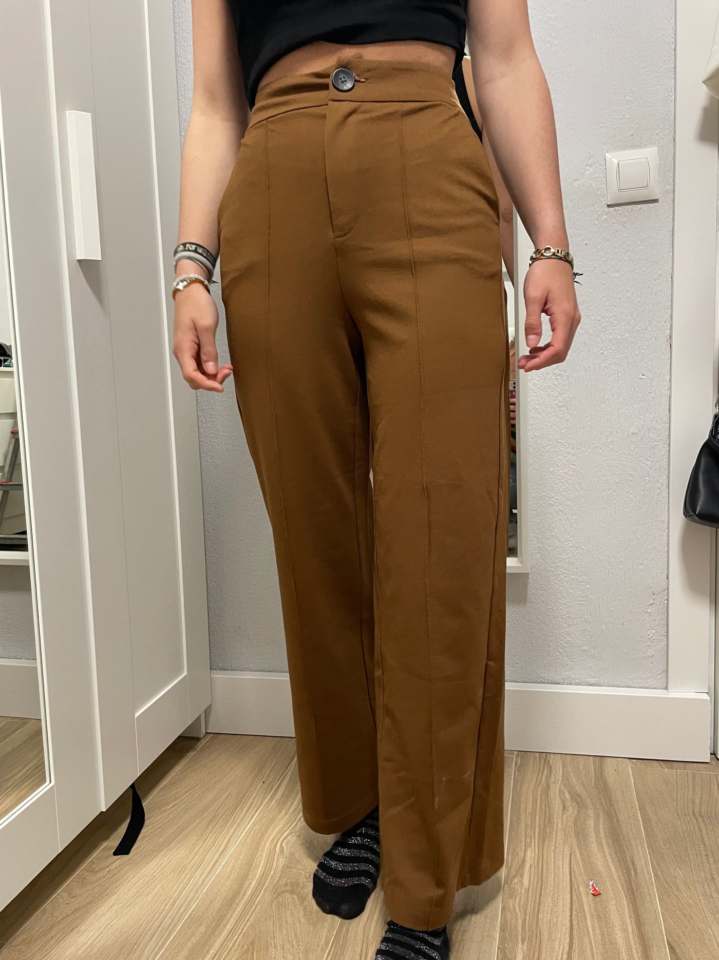 pantalón ancho marrón