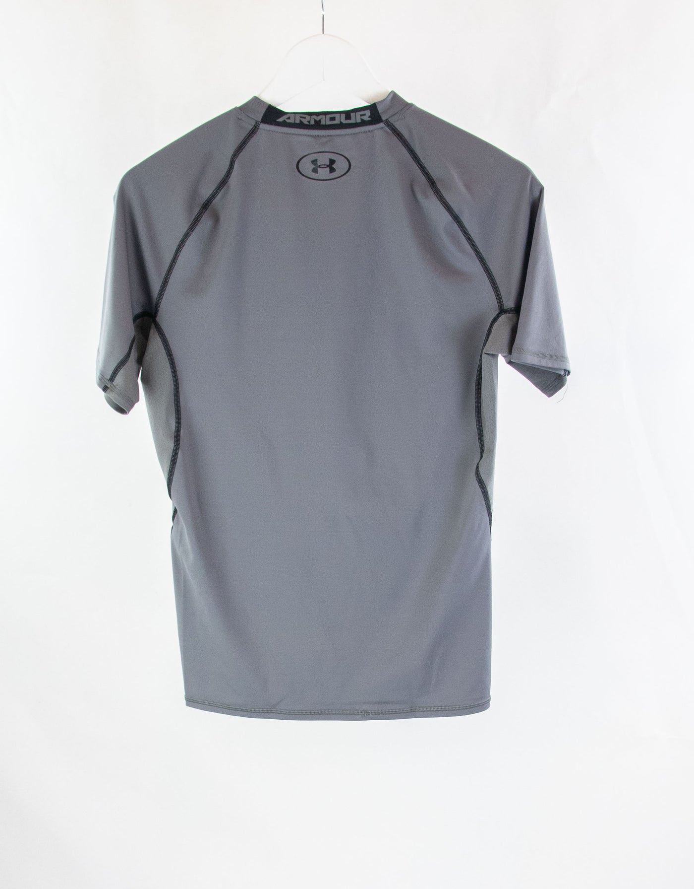 Camiseta gris deportiva ARMOUR