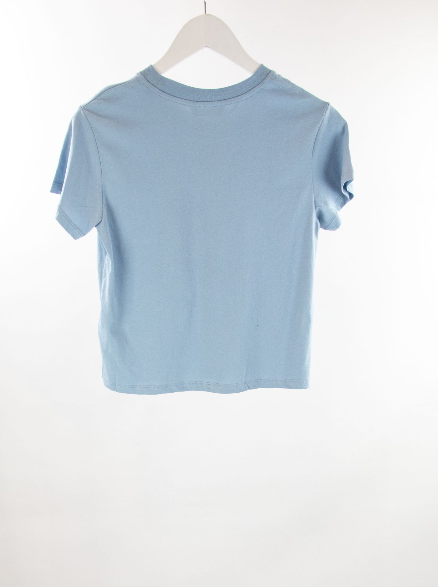 Camiseta azul estampada