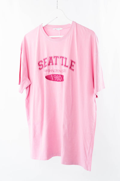 Camiseta rosa con bordado