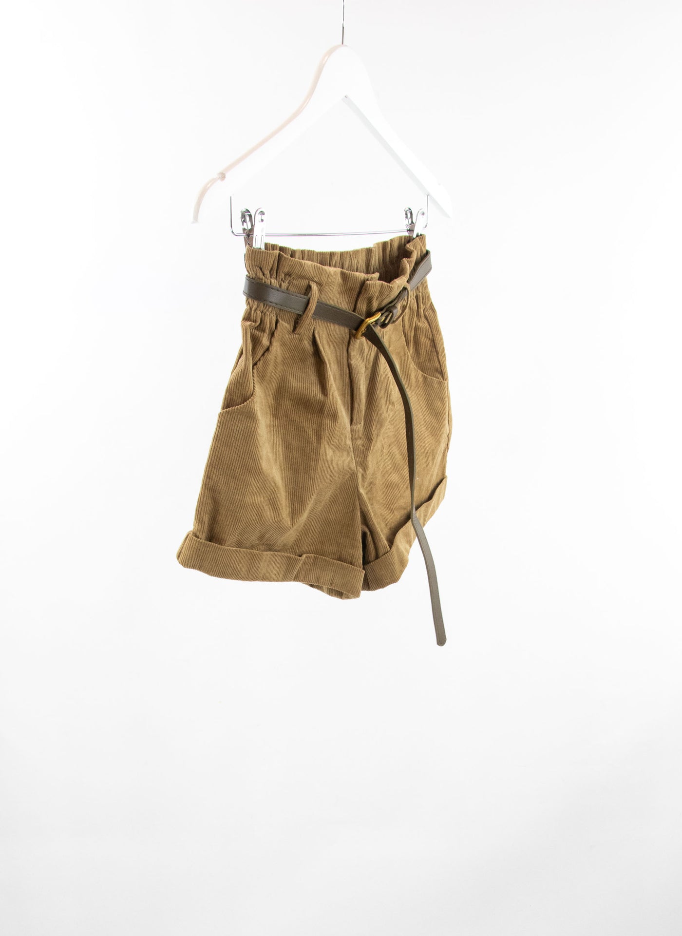 Pantalón corto marrón de pana