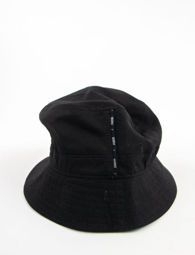Buket hat negro