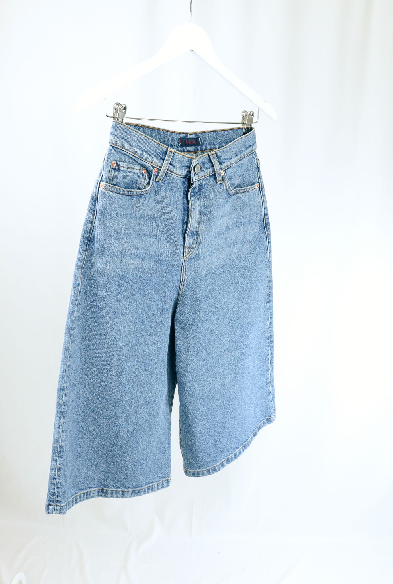Jeans cortos por la rodilla SALSA