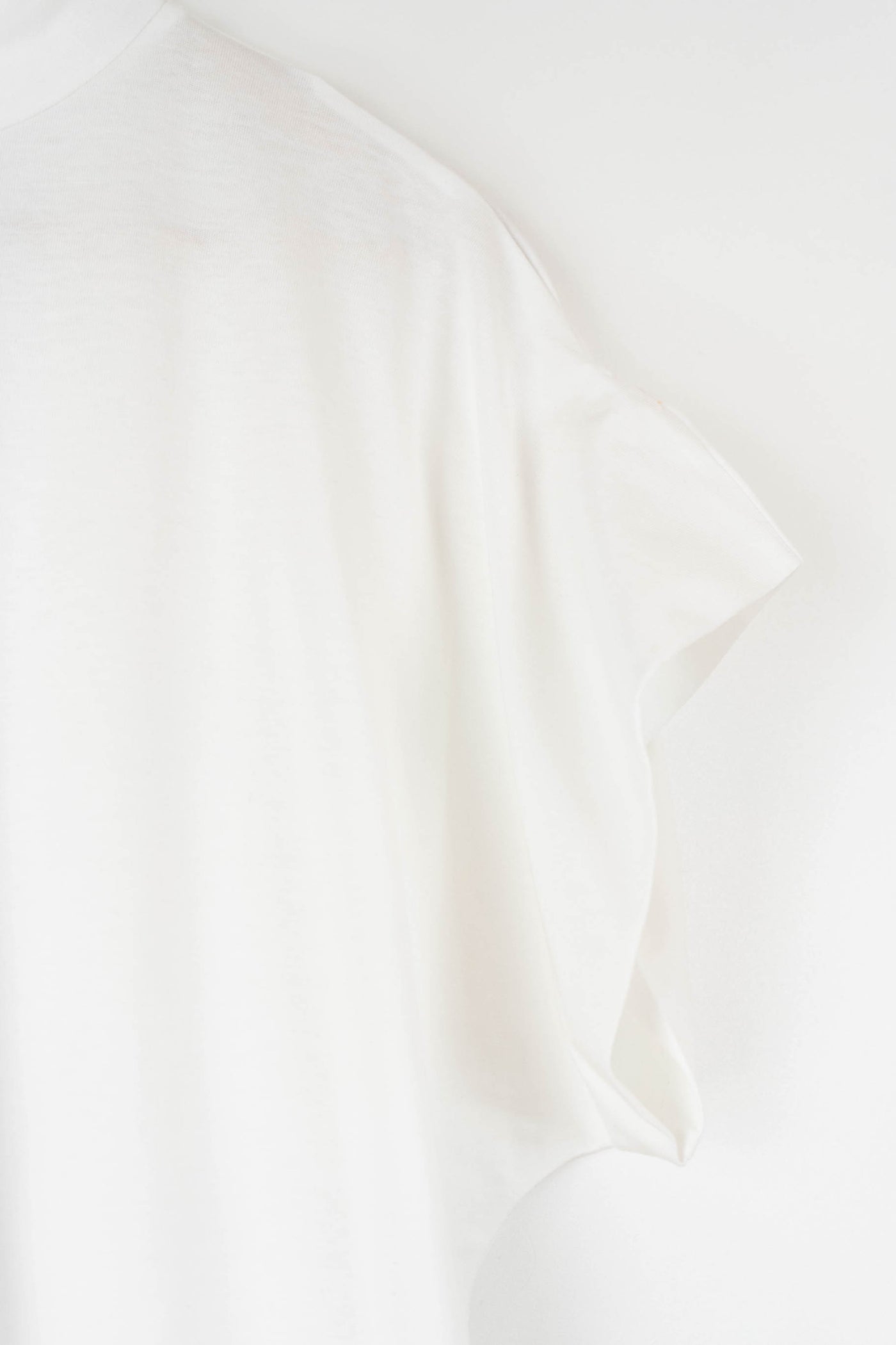 Camiseta de manga corta blanca y negra