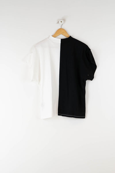 Camiseta de manga corta blanca y negra