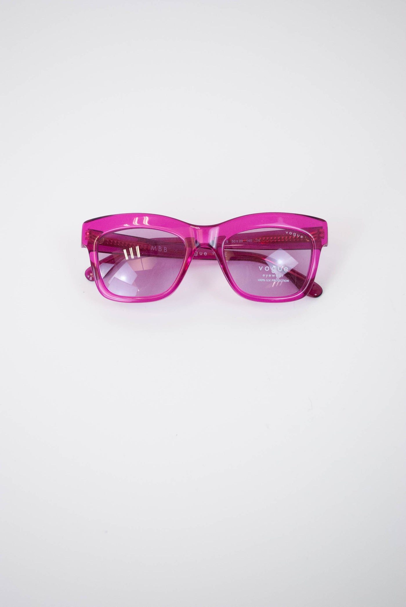 Gafas rosa semitrasparente