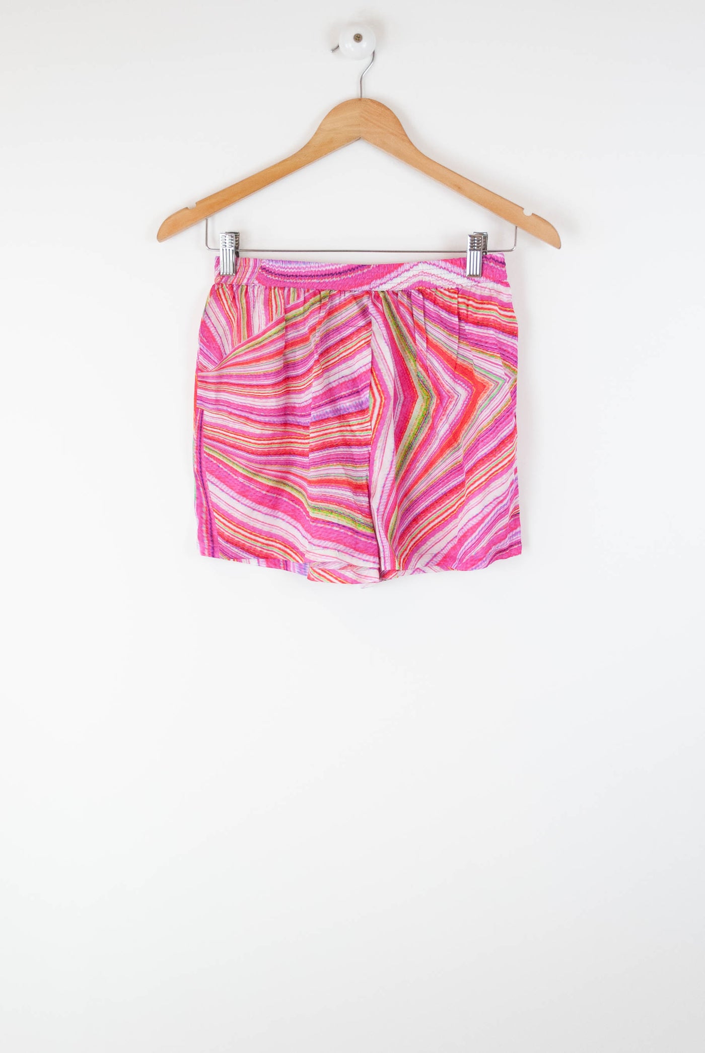 Pantalón corto rosa con colores