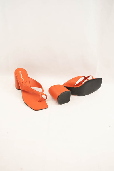 Zapato de tacón naranja