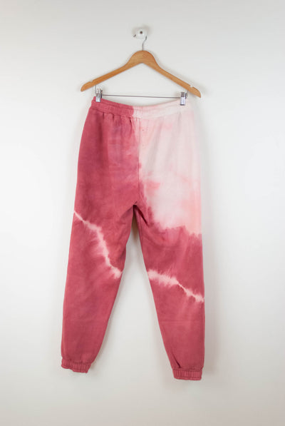 Pantalón de chándal tie dye rosa