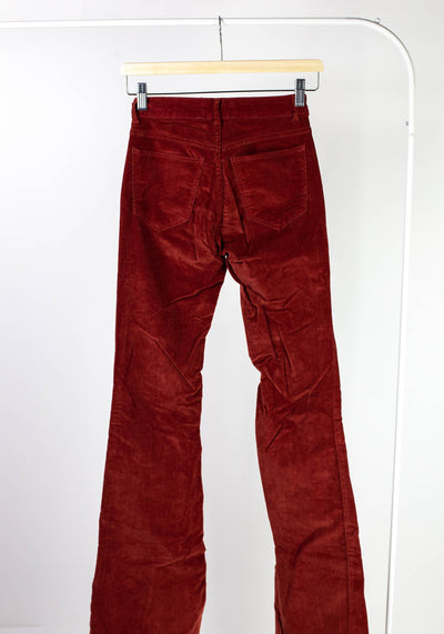 Pantalón rojo NUEVO