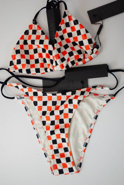 Bikini triángulo cuadros naranja y negro NUEVO