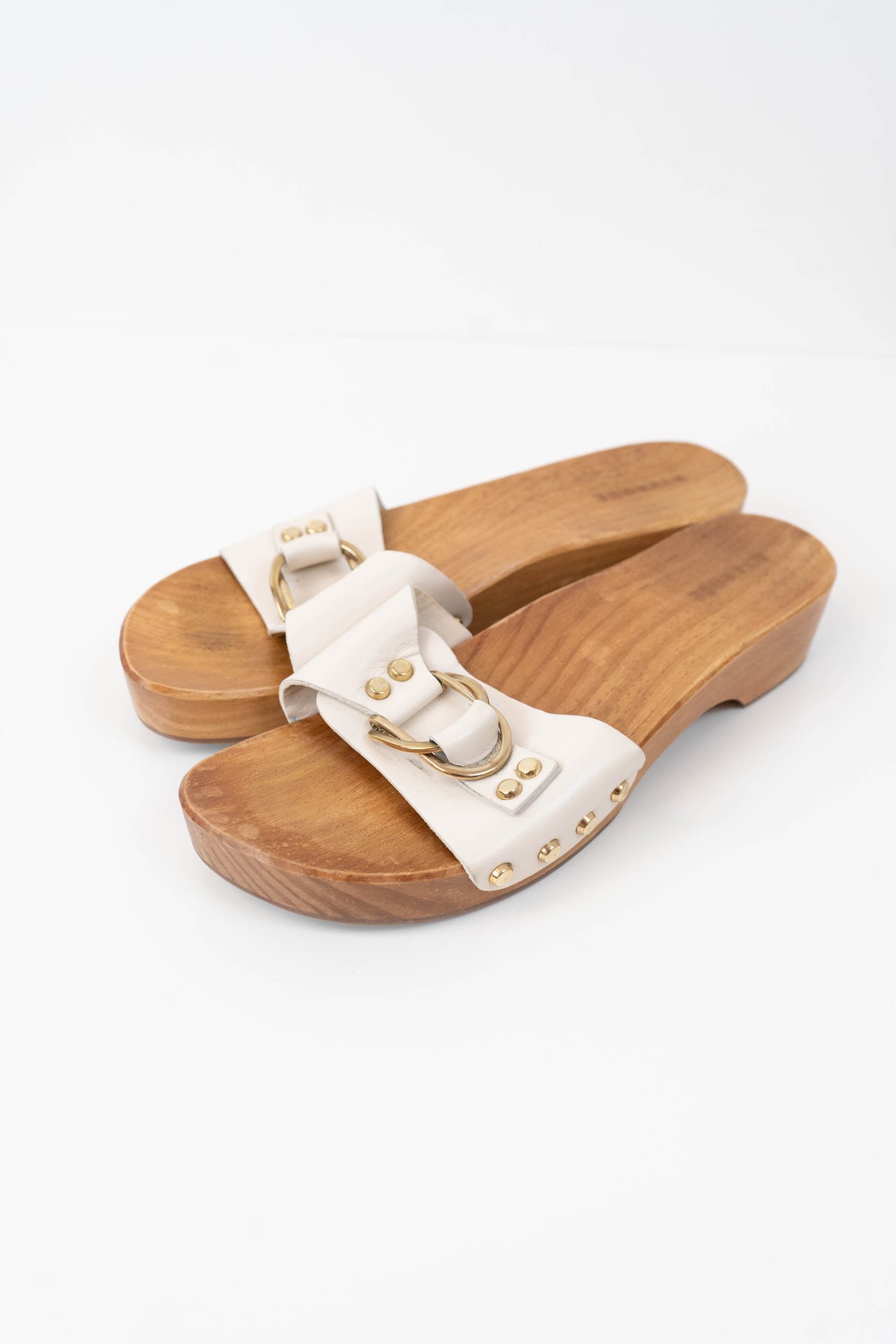 Sandalias blancas suela madera