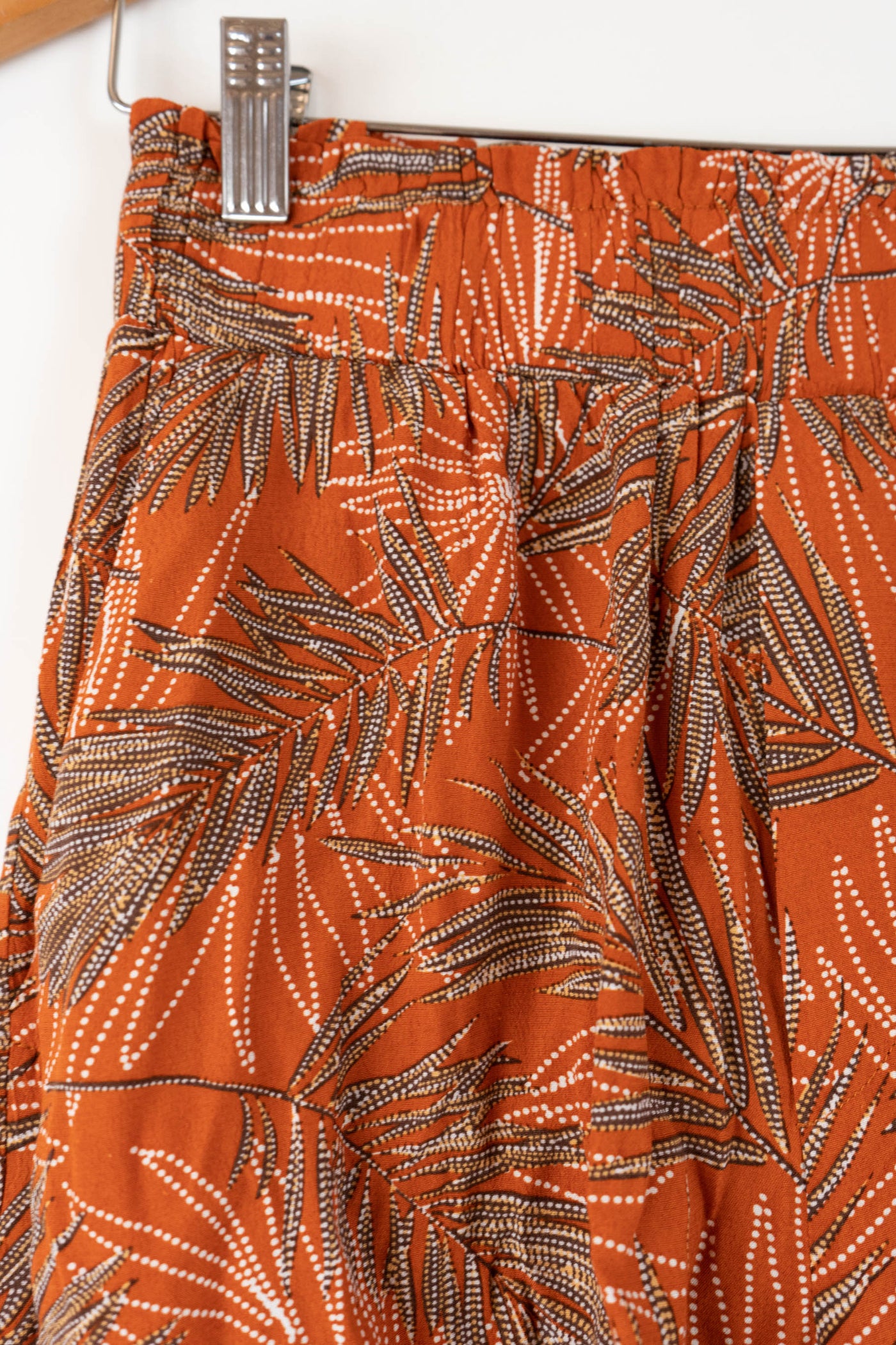 Pantalón naranja estampado NUEVO