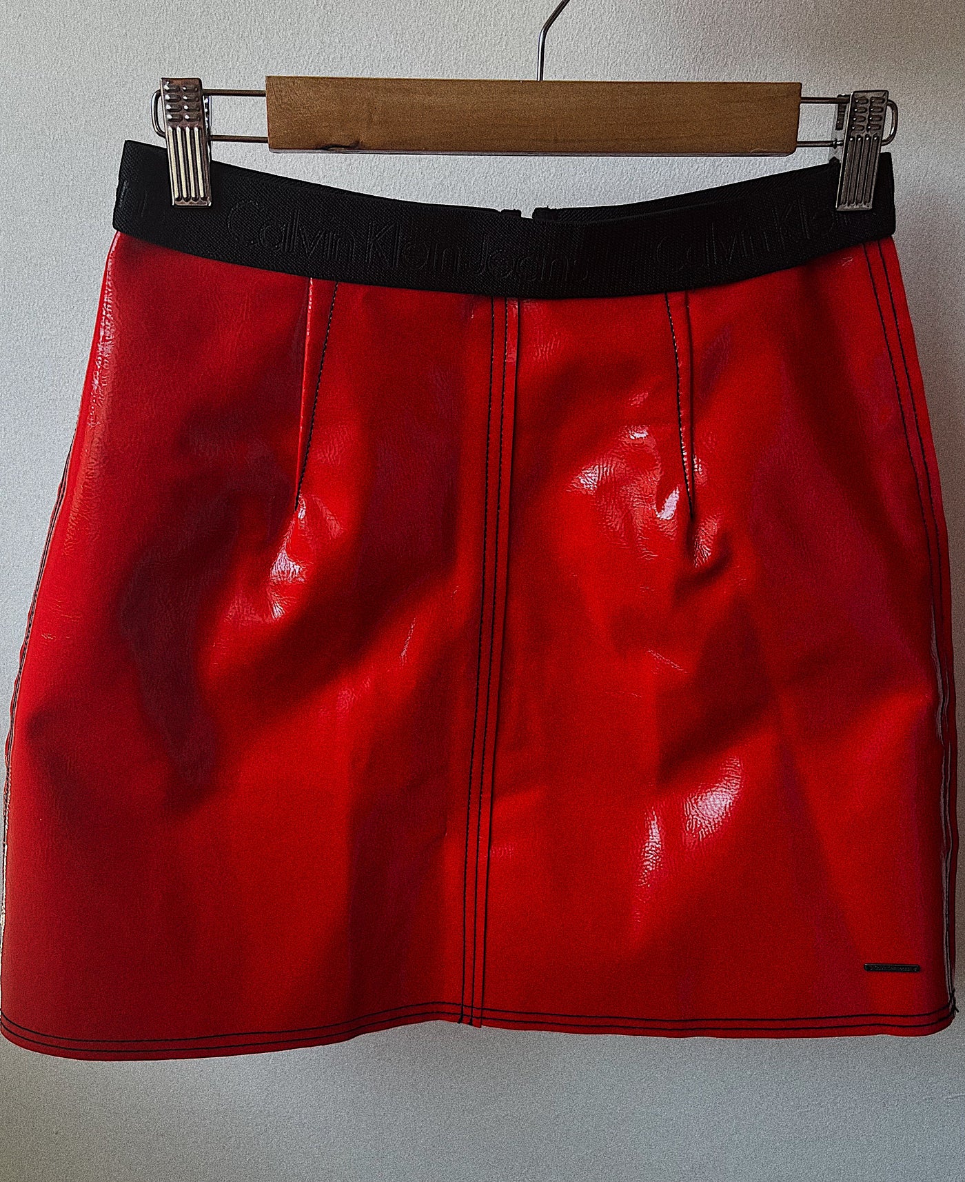 Minifalda roja Calvin Klein NUEVO