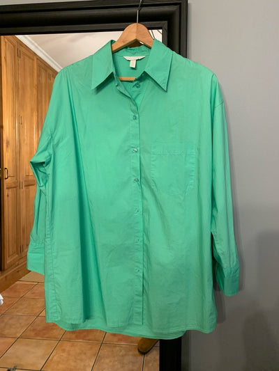 Camisa oversize verde pastel