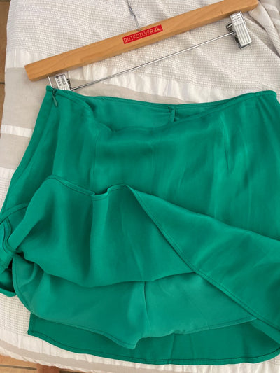 Falda pantalón verde satinada