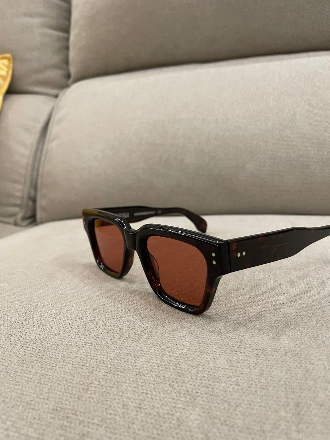 gafas de sol marrones con cristal marrón de pasta