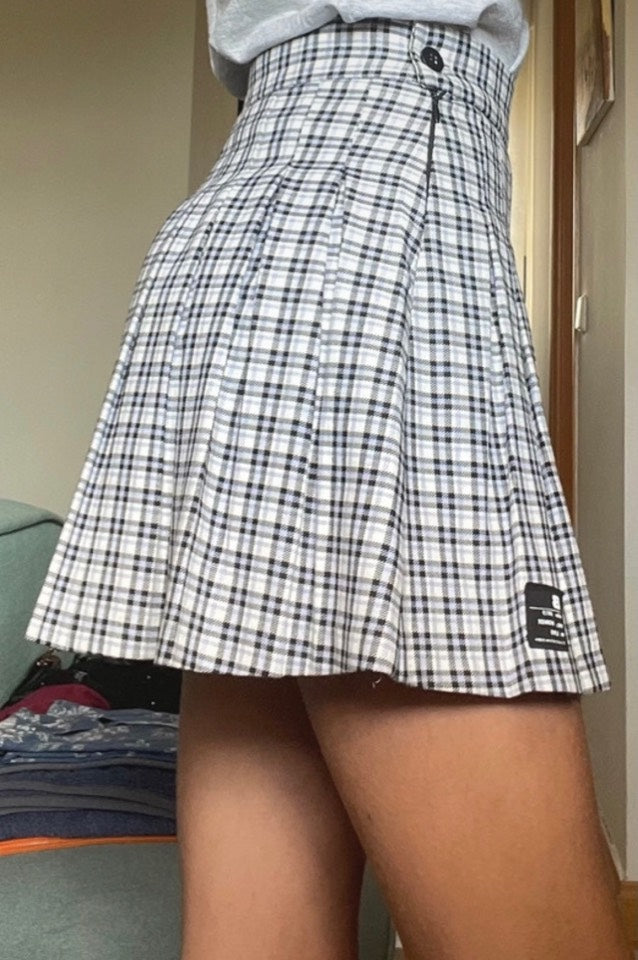 Minifalda grunge colegiala plisada de cuadros vintage