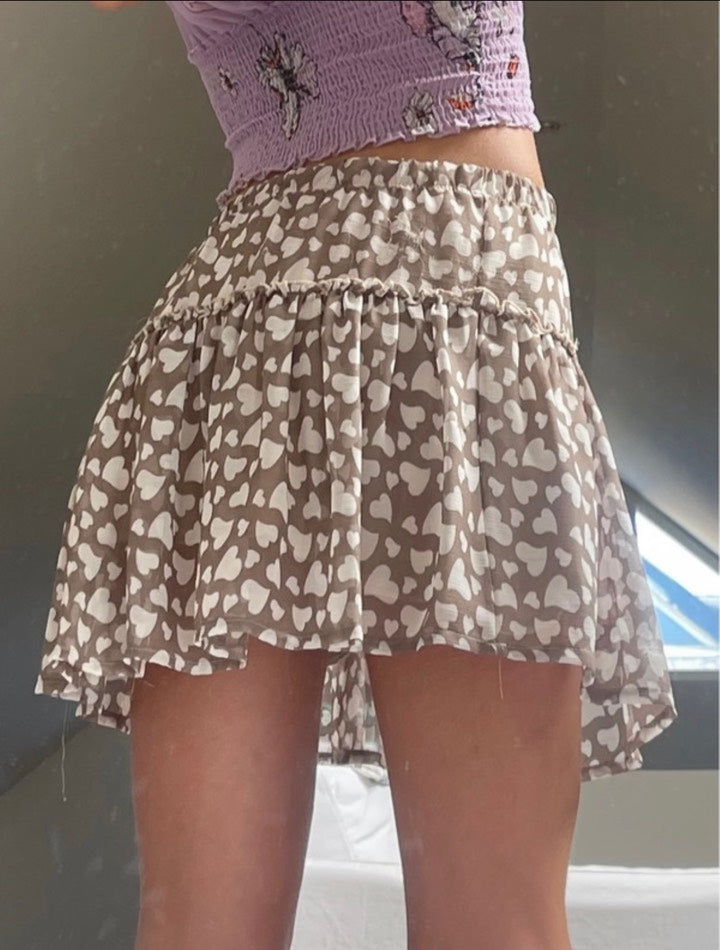 Minifalda vintage marrón topo con corazones blancos