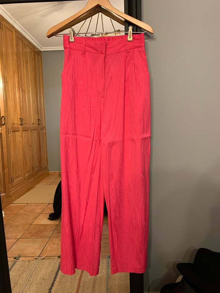 Pantalón de traje rosa
