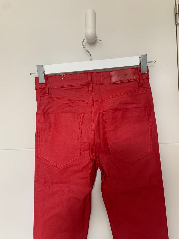 Pantalón polipiel rojo