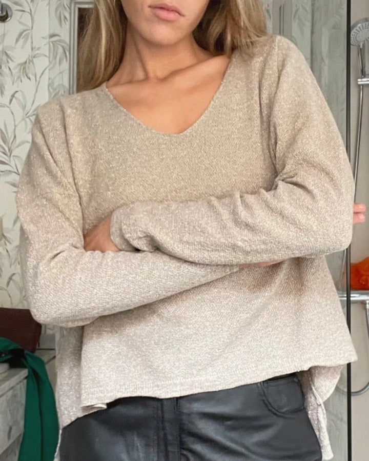 Suéter vintage de punto gris /beige en cuello en V
