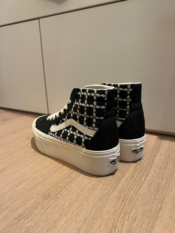 Vans suela muy alta. 38