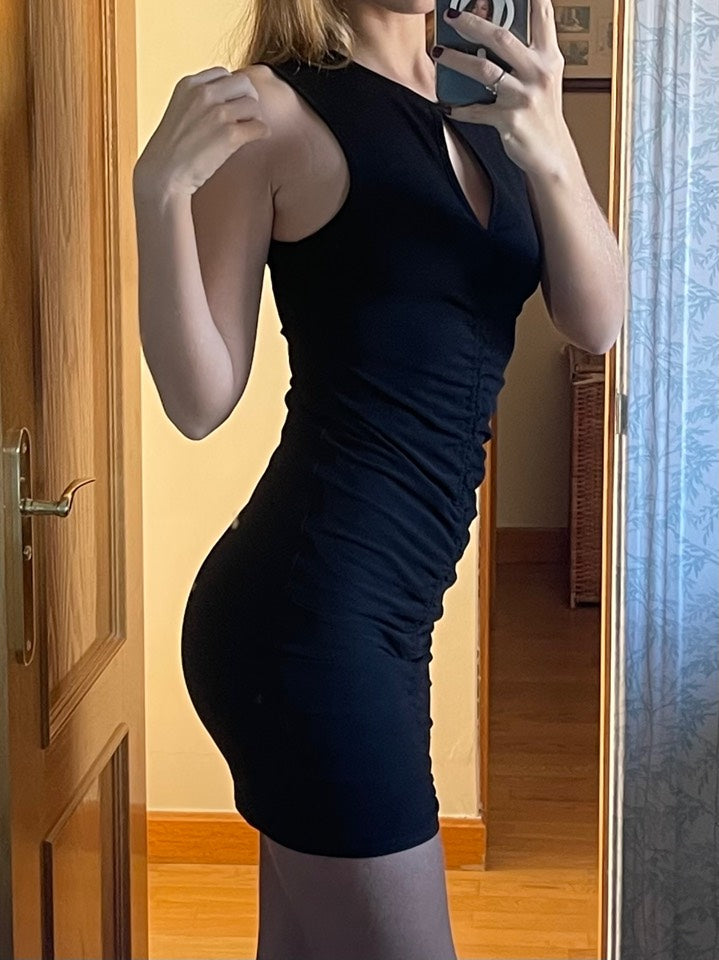 Vestido mini negro chic ( Little Black Dress)